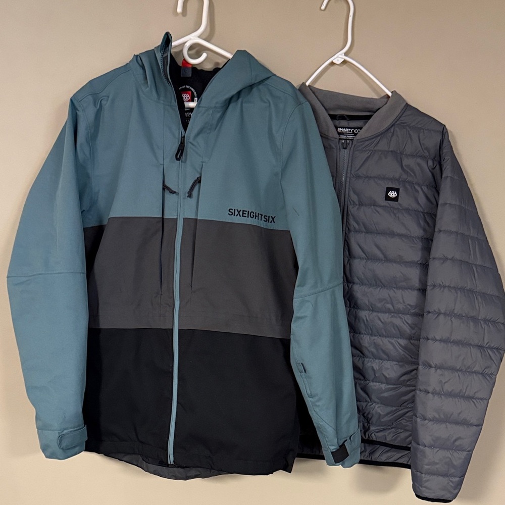 686 3-in-1 Men's Blue and Gray snowboard Jacket with integrated puffer